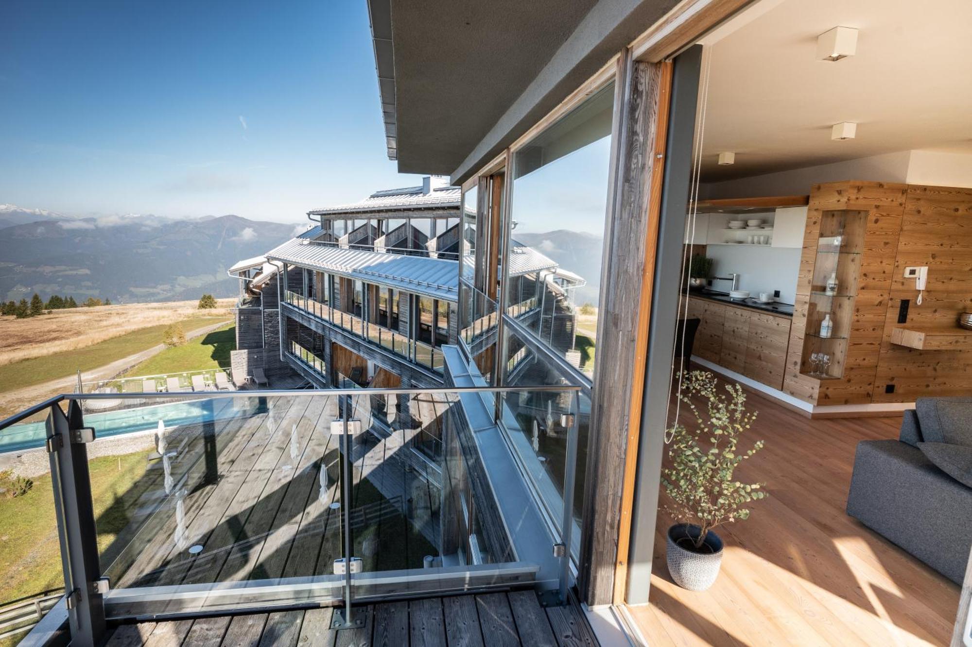 Alpinhotel Pacheiner トレフェン エクステリア 写真
