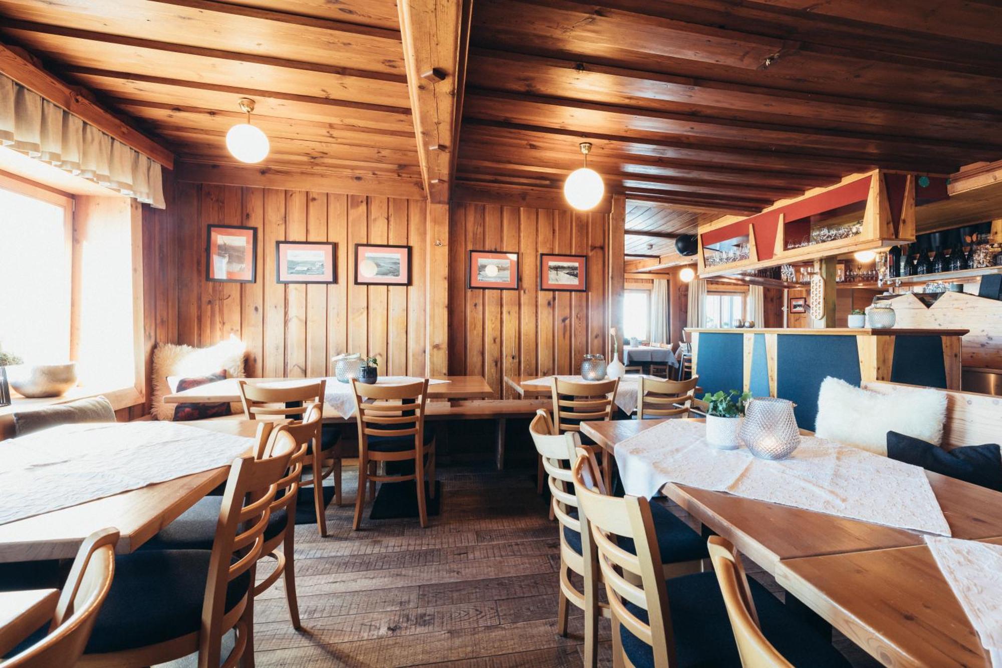 Alpinhotel Pacheiner トレフェン エクステリア 写真